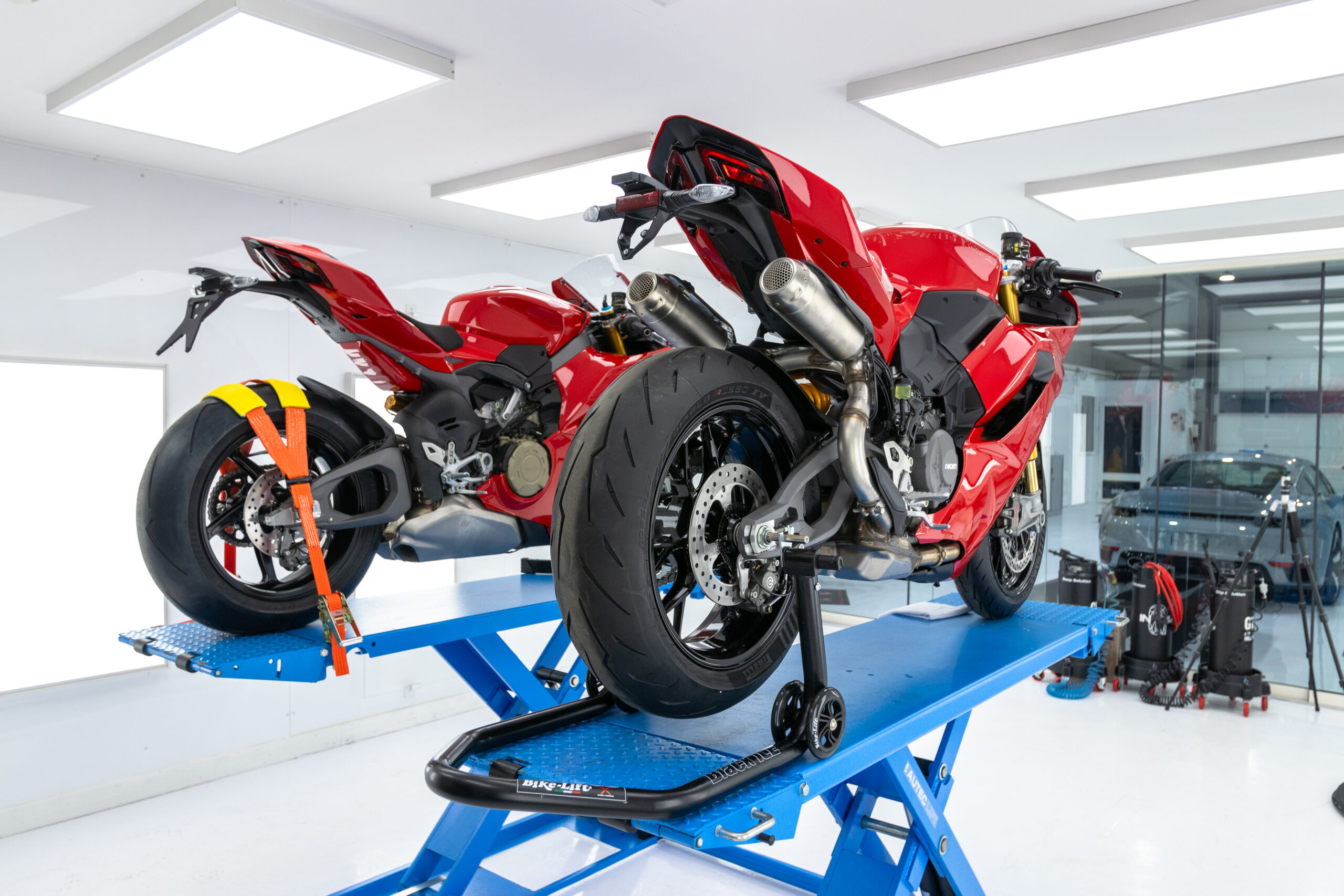 Ducati Panigale V4S & V2S-25