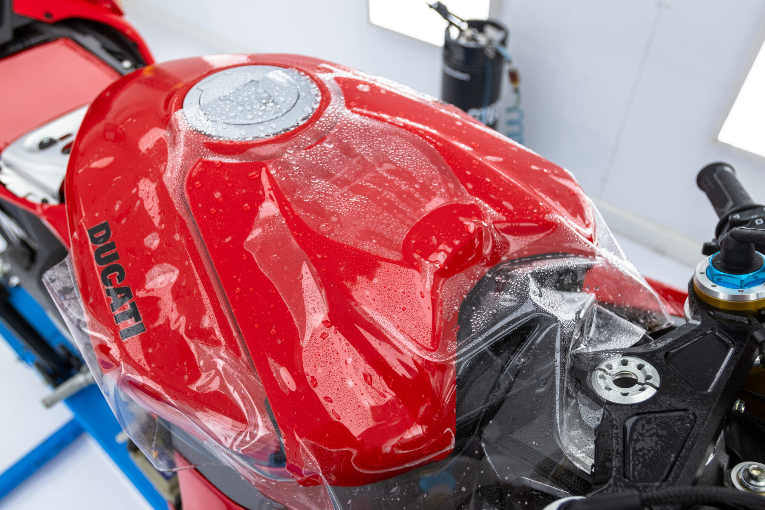 Ducati Panigale V4S & V2S-7